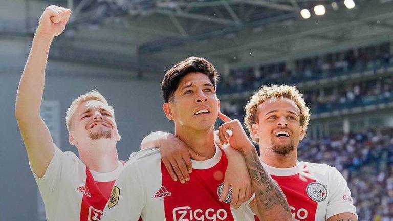 Edson Álvarez evita la derrota del Ajax en el cierre de la liga holandesa