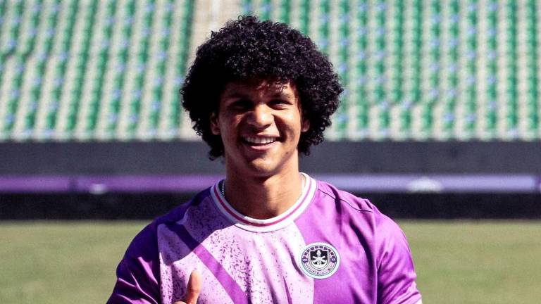 Eduard Bello fue convocado por la Sección de Venezuela para las eliminatorias mundialistas de la Conmebol.