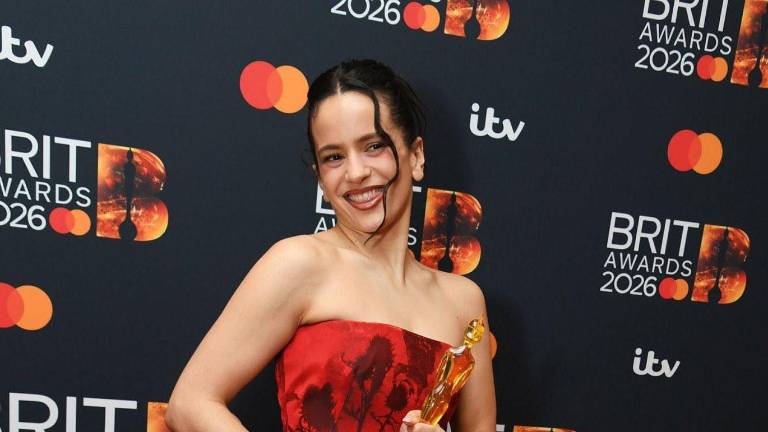 Rosalía gana Artista Internacional del Año en los BTIT Awards.