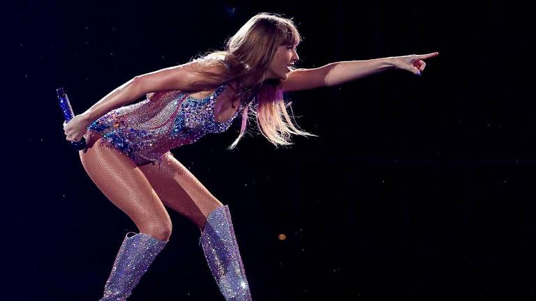 Taylor Swift habla por primer vez de su romance con el jugador de Chiefs.