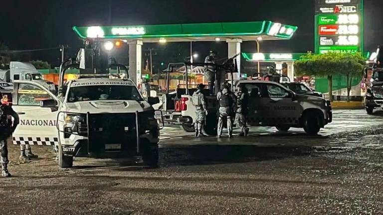 Las autoridades implementaron un fuerte operativo tras el ataque armado a una patrulla de la Guardia Nacional en Guasave.