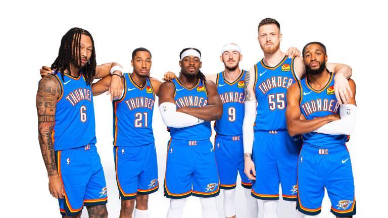 El Oklahoma City Thunder iniciará la defensa de su campeonato de la NBA, este martes.