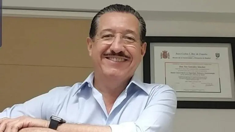 La Fiscalía de Nayarit confirmó la localización del ex Gobernador Ney González y el avance del proceso para extraditarlo a México.