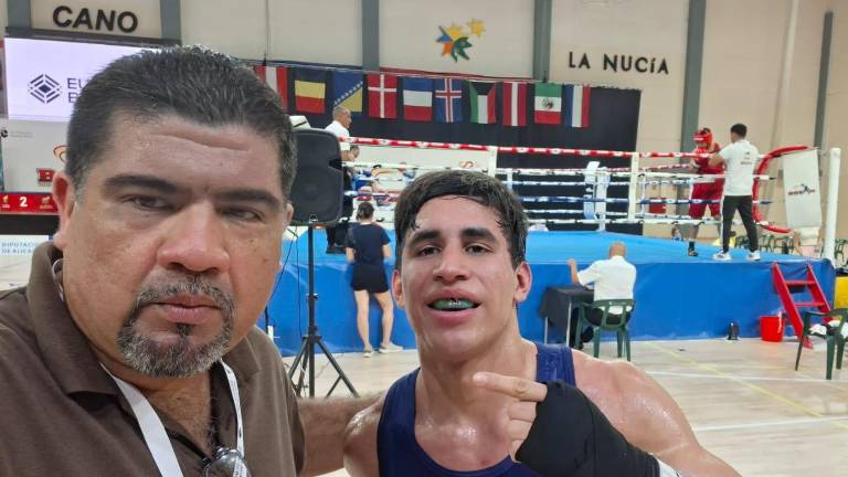 “El Roca” vence en su primer combate al portugués Matheus Guedes.