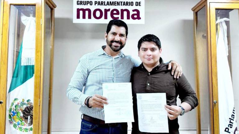 Los diputados Pedro Lobo y Juan Carlos Patrón presentaron este lunes su solicitud de licencia.