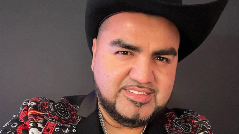 Luis Antonio “El Mimoso” rinde tributo a Cornelio Reyna en nuevo disco.