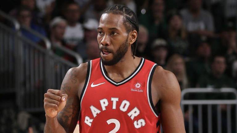 Kawhi Leonard estaría muy cerca de volver a los Raptors.