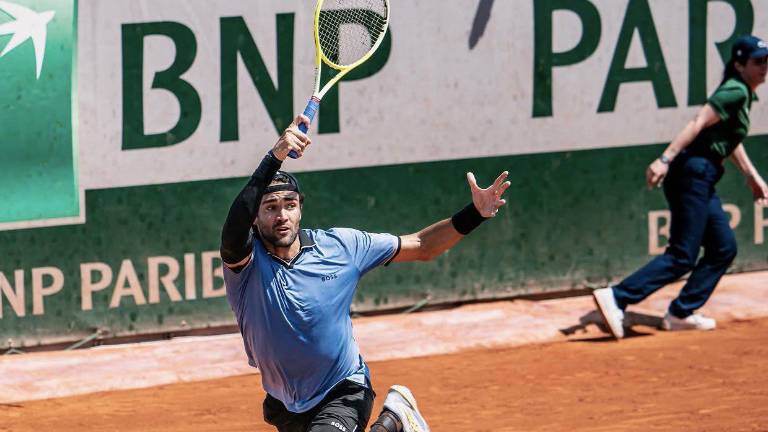 Matteo Berrettini logró instalarse en los cuartos de final de Roland Garros.