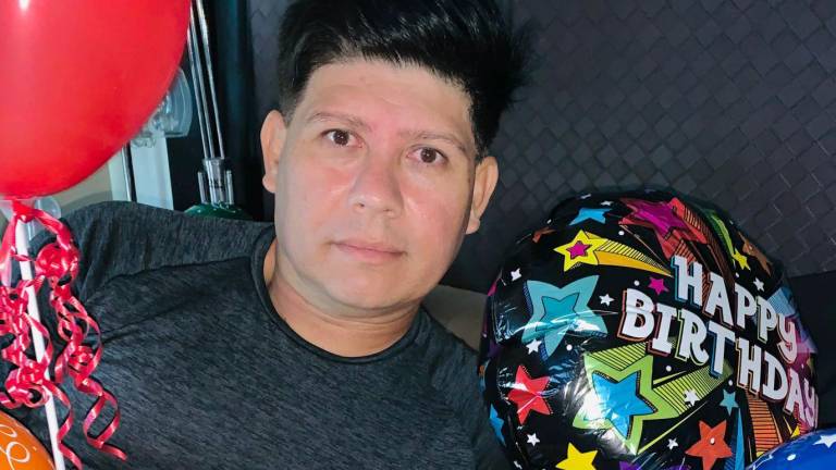 Walter Silva Escalante es consentido en su cumpleaños