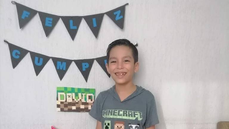 David Javier celebra feliz sus 8 años