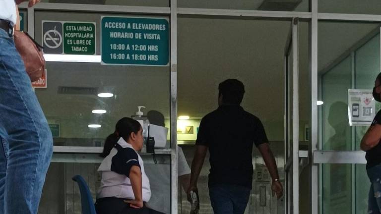 Área de elevadores del IMSS nuevo en Mazatlán.