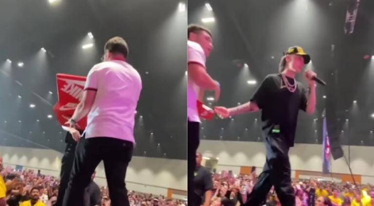 Peso Pluma rechaza regalo de un fan.