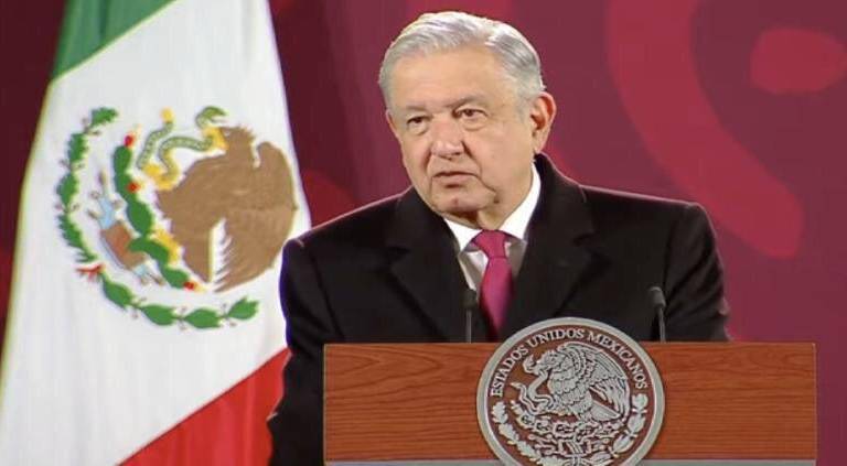 En su conferencia matutina de este lunes, el Presidente Andrés Manuel López Obrador habló sobre su estado de salud y la prueba de Covid-19 que se hará este mismo día.