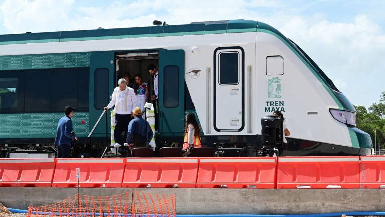 El primer vagón en llegar a Cancún recorrió 1,943 kilómetros desde Ciudad Sahagún, Hidalgo, donde se encuentra la fábrica de la empresa francesa.