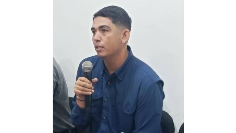 El Tesorero Municipal de Escuinapa, Trinidad Ibarra Martínez, informa que ya están al corriente con el pago de la nómina.