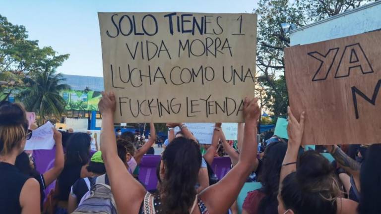 Mujeres marchan en Tulum y CdMx por el asesinato de Victoria Esperanza