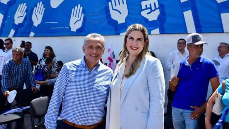 Manuel Antonio Pineda Domínguez cuando se registró en el PAN para contender por la Alcaldía de Rosario.