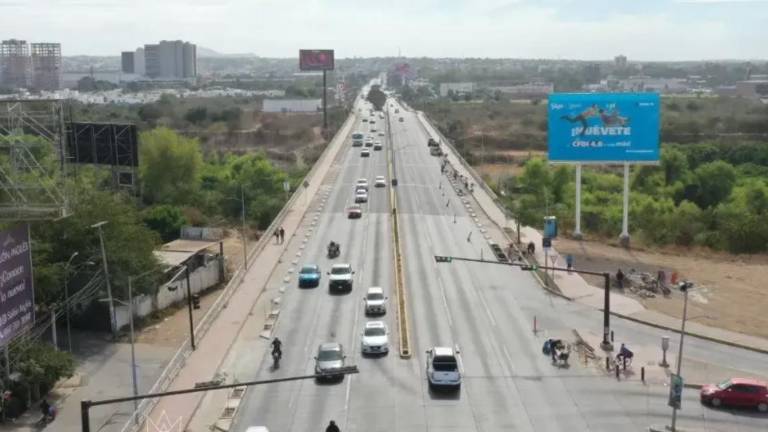 El Alcalde de Culiacán Juan de Dios Gámez Mendívil promete que antes de que termine el año pondrán en operación las ciclovías.