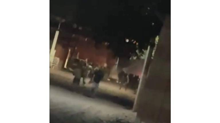 Imágenes que circularon de la protesta de vecinos en Oso Viejo, en Culiacán, contra el Ejército.