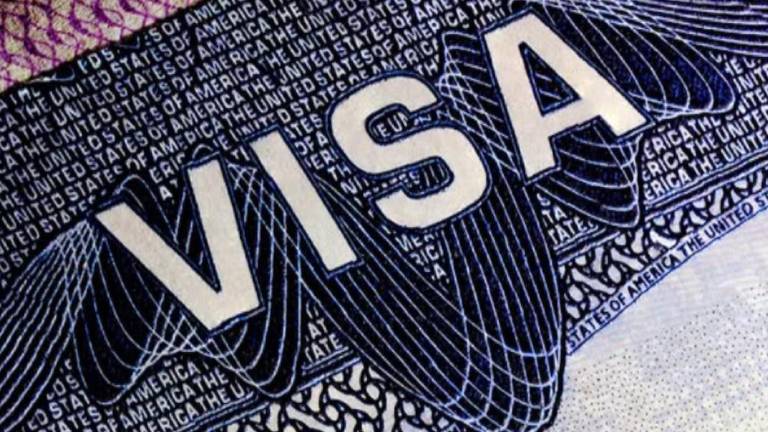 El Gobierno de Estados Unidos informó que revocará las visas extranjeras a quienes pidieron asilo tras entrar como turistas.
