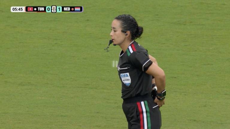 Katia Itzel García vistió los colores de la bandera mexicana en su uniforme.