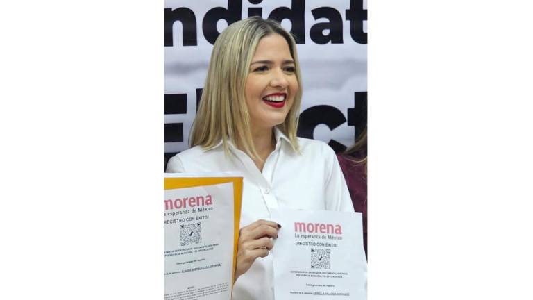 Estrella Palacios Domínguez presentó este jueves su registro como candidata común del Partido Morena y el Partido Verde a la Alcaldía de Mazatlán.