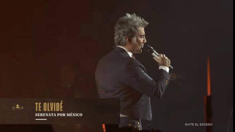 Alejandro Fernández dedica concierto a su padre, Vicente Fernández, aún delicado de salud