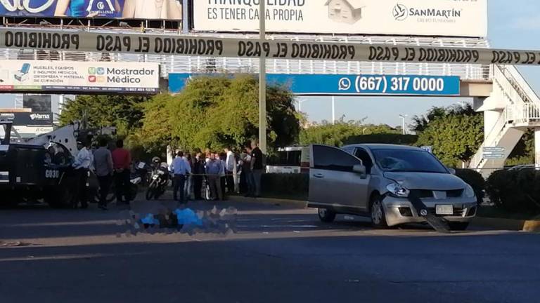 Mujer muere atropellada cerca de centro comercial en Culiacán