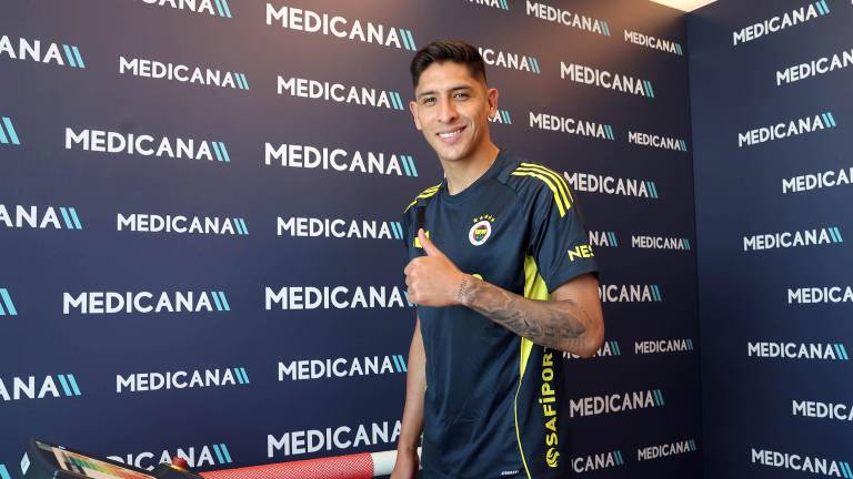 Edson Álvarez respondió a los abucheos.