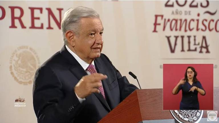 El Presidente Andrés Manuel López Obrador retomó este martes el tema de los sueldos de los ministros de la Suprema Corte de Justicia de la Nación.