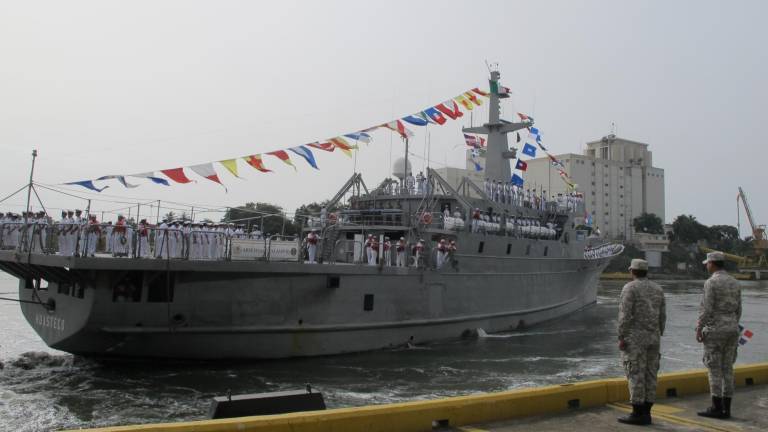 El buque Huasteco traslada a personal de la Marina, el Ejército y la Comisión Nacional de Búsqueda para buscar restos de un general revolucionario.