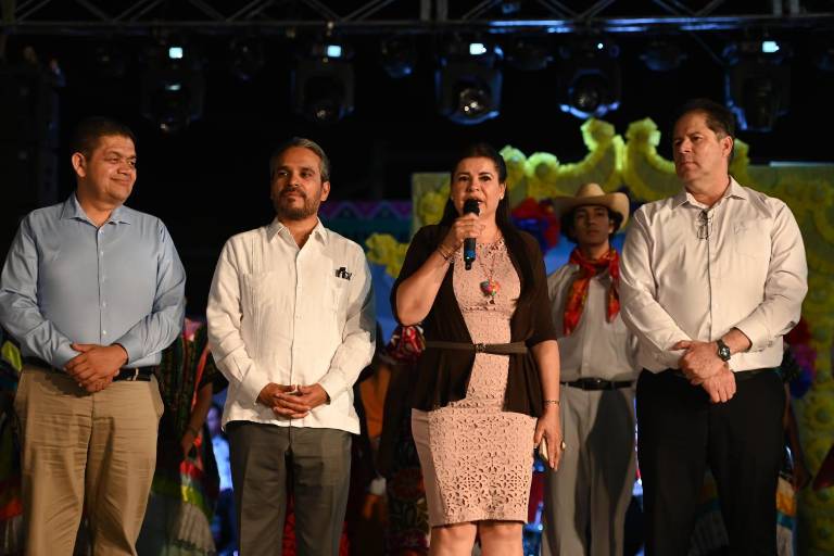 La Guelaguetza y el color de Oaxaca engalanan el inicio del XXXI Festival Internacional Universitario de la Cultura 2026, en el 153 aniversario de la UAS