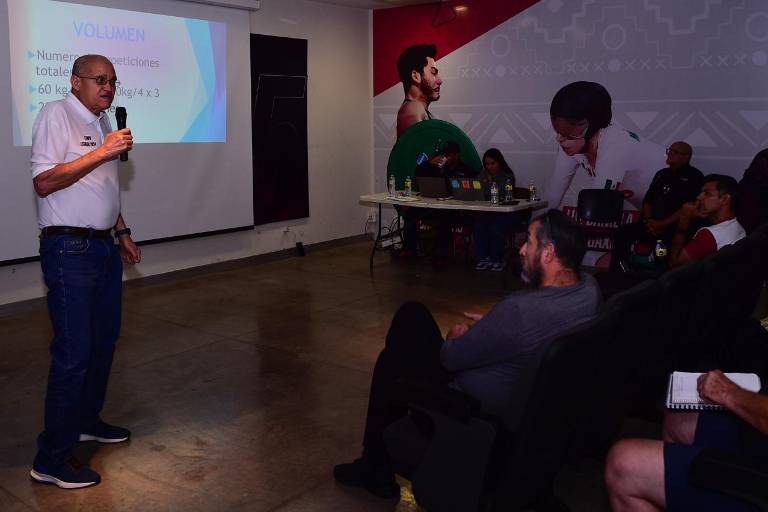 Fortalece Isde a entrenadores con capacitaciones específicas