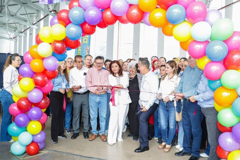 Exponen creatividad magisterial en La Feria de las Ciencias 2025