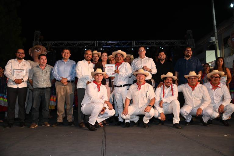 La Guelaguetza y el color de Oaxaca engalanan el inicio del XXXI Festival Internacional Universitario de la Cultura 2026, en el 153 aniversario de la UAS