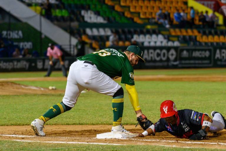 Relevo desperdicia ventaja y Venados cae ante Cañeros en el segundo de la serie