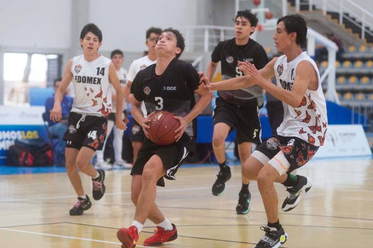 Sinaloa remonta y debuta con victoria en el basquetbol de la Olimpiada Nacional