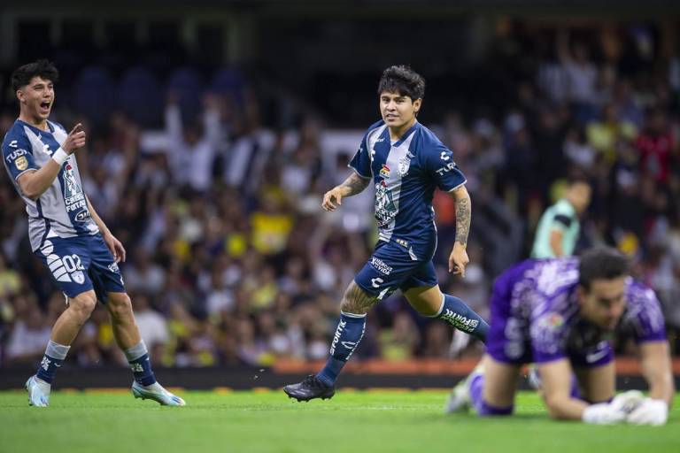 Pachuca exhibió las carencias del América y le quitó el invicto con goleada