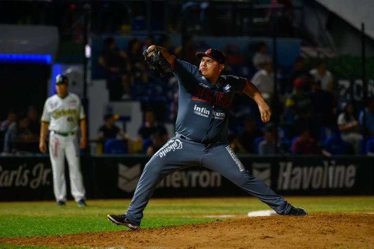 Gran pitcheo encamina el triunfo de Naranjeros en el primero en Los Mochis