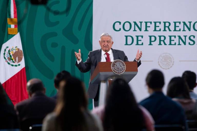 AMLO ataca a Artículo 19, organización que defiende la libertad de expresión