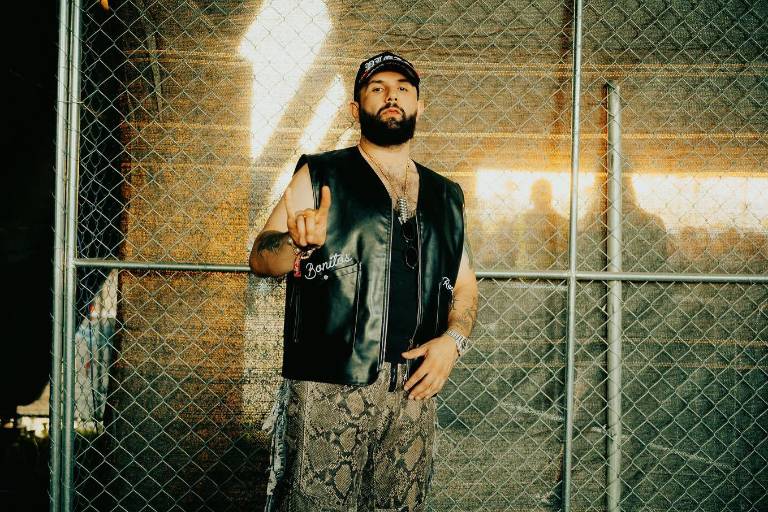 Llegará Carín León a Mazatlán con su ‘Boca Chueca Tour 2024’