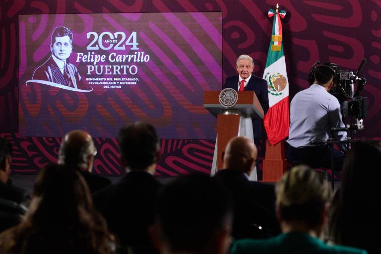 López Obrador pide se entregue el policía de Guerrero que asesinó a normalista