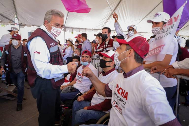 Rocha Moya cierra campaña en su natal Badiraguato; promete mejorar al municipio