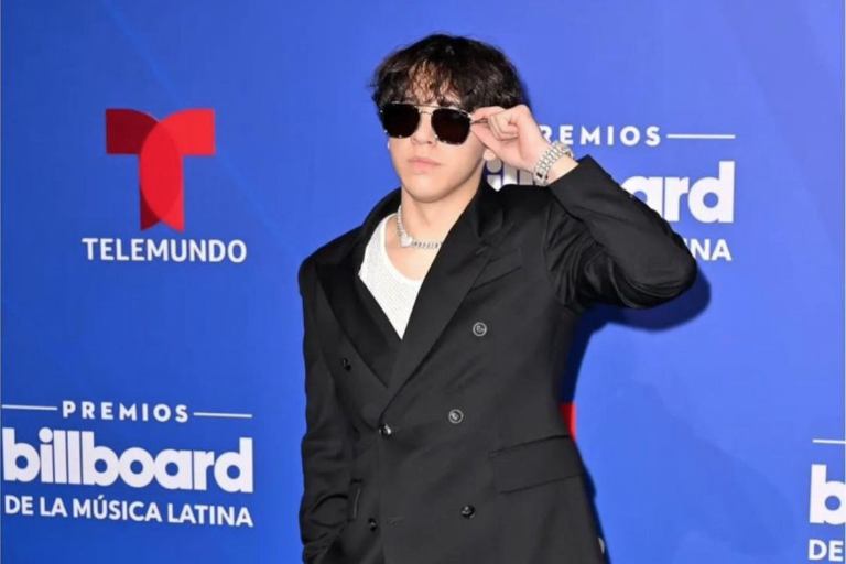 Hospitalizan al bebé del cantante Xavi