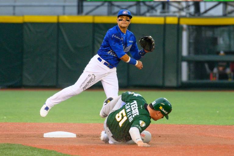 Cañeros deja ir la ventaja y cae ante Charros para perder la serie