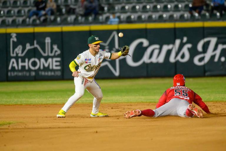 A punta de batazos Cañeros asegura la serie ante Mayos
