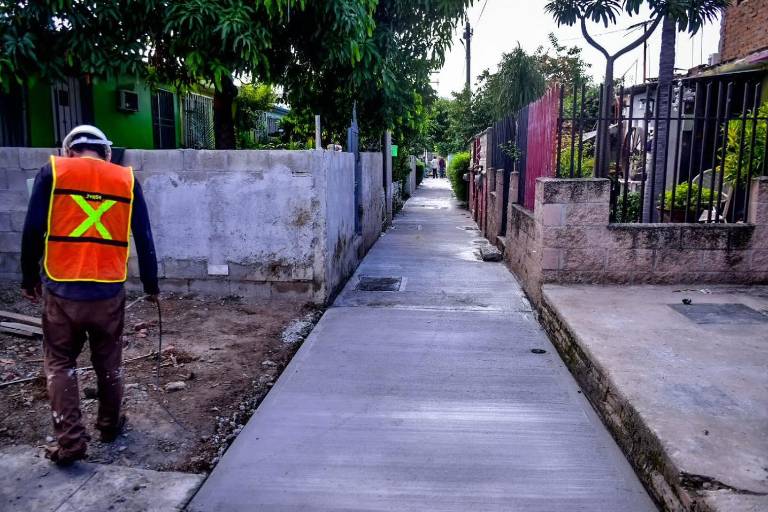 Terminan rehabilitación del drenaje y pavimentación en andador del Infonavit Jabalíes