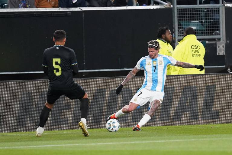Sin Messi, Argentina derrotó 3-0 a El Salvador en su primer encuentro del año