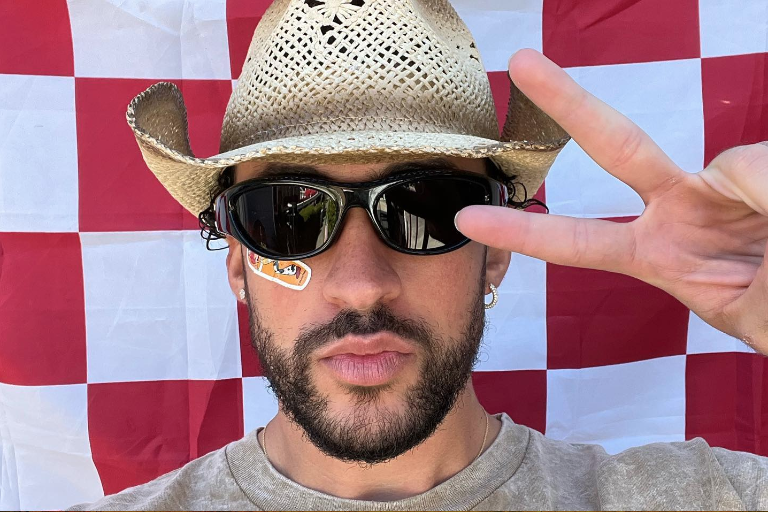 Acusan a Bad Bunny de evadir impuestos en Perú