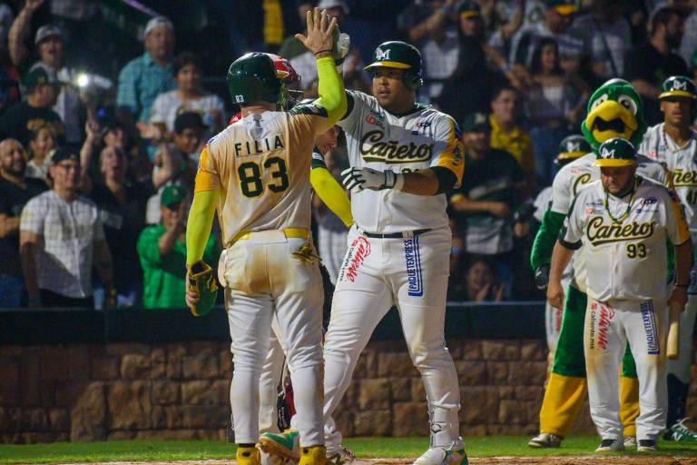 Cañeros de Los Mochis festeja apertura de temporada en casa con ‘Walk-Off’ ante Mayos de Navojoa